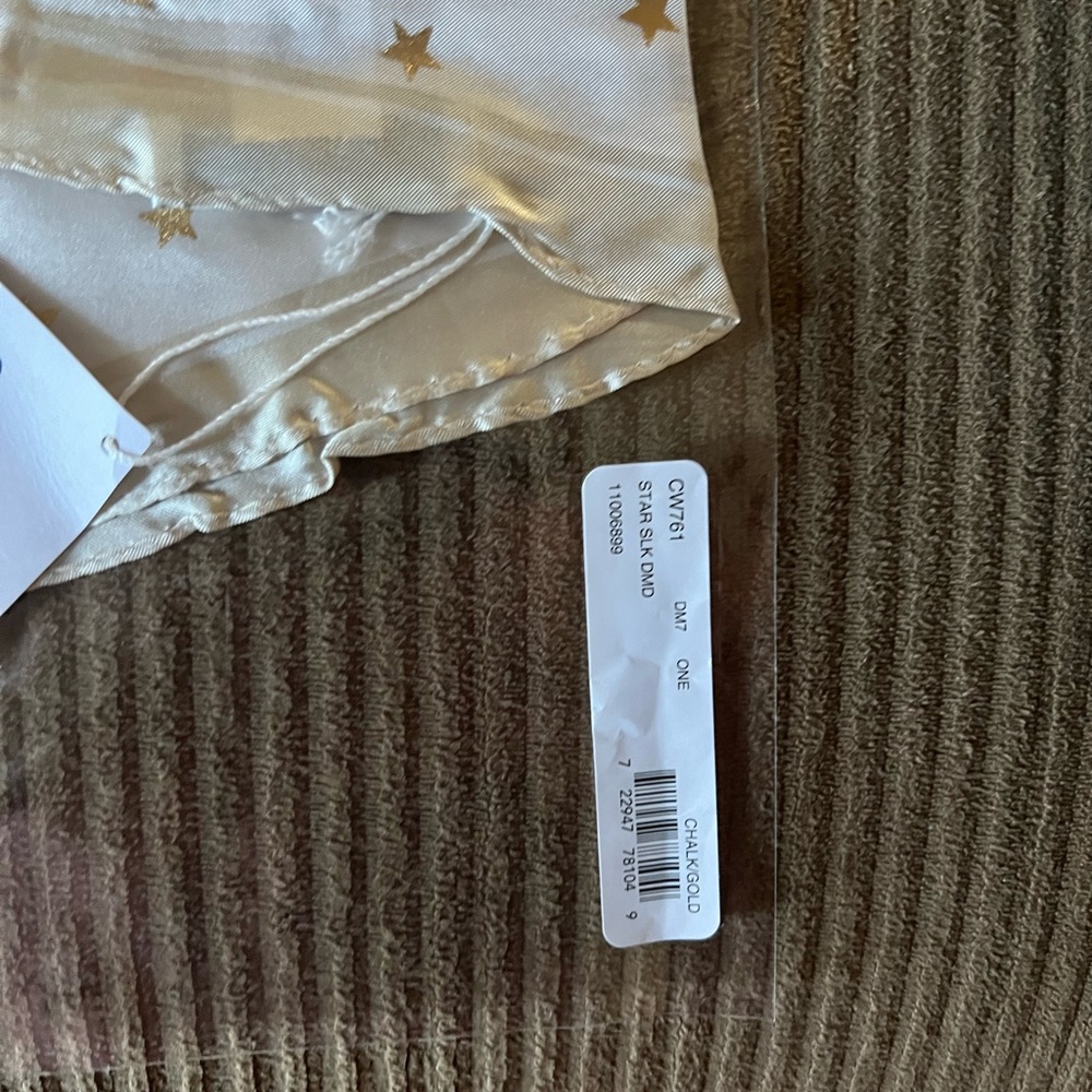 Coach Star Print Silk Diamond Scarf nwt in packaging - Picture 6 of 6